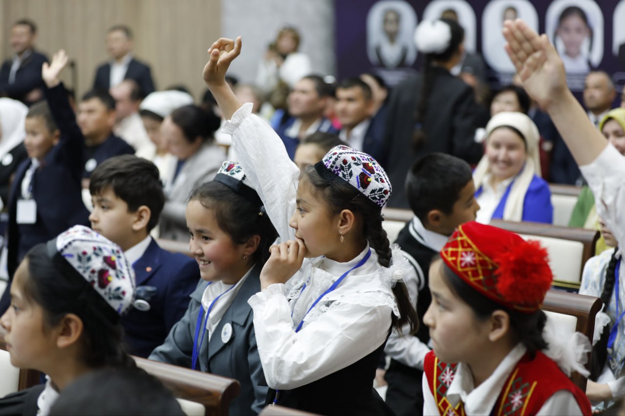 “O‘qish savodxonlari” tanlovi g‘oliblari  noutbuk va planshet bilan taqdirlandi