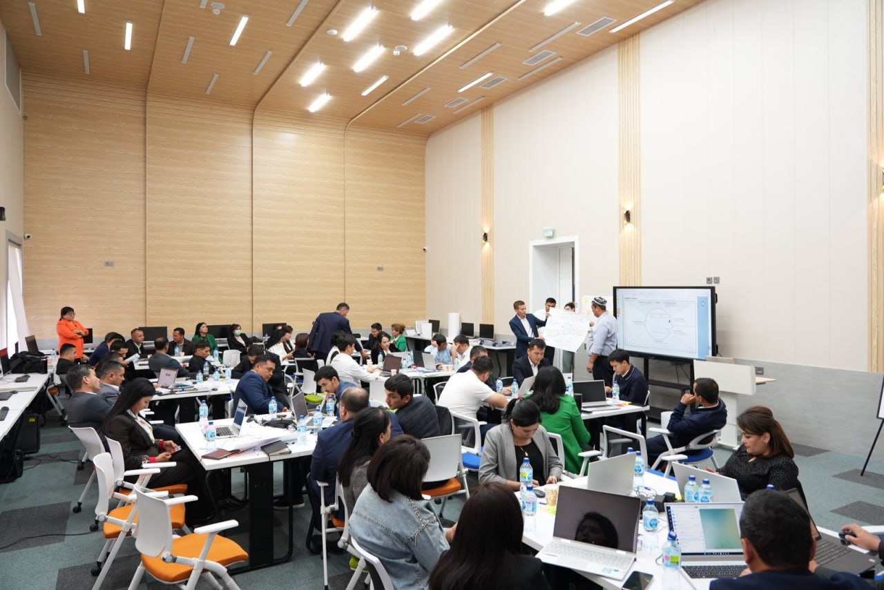 Ta’limni rivojlantirish respublika ilmiy-metodik markazi va Jorjtaun universiteti hamkorligida tashkil etilgan xalqaro o‘quv-amaliy seminarning ikkinchi kuni amaliy mashg‘ulotlar bilan davom etmoqda.